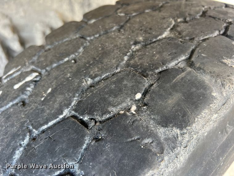 image for item JM9290 2004 Sterling L-Line  dump truck