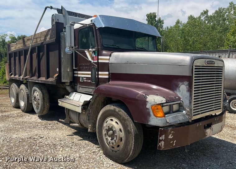 image for item JM9295 1994 Freightliner FLD  dump truck