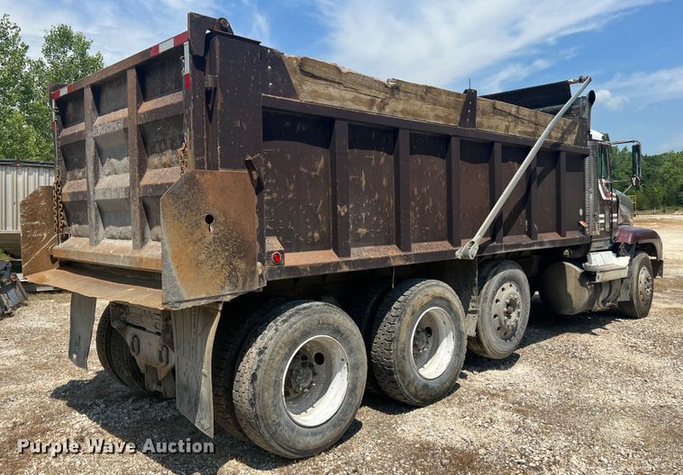 image for item JM9295 1994 Freightliner FLD  dump truck