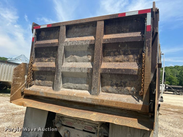 image for item JM9295 1994 Freightliner FLD  dump truck