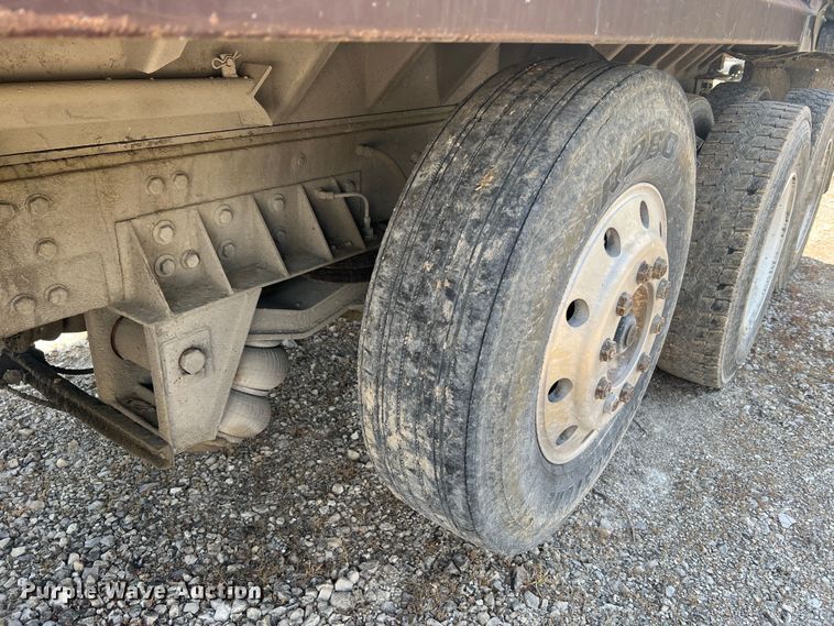 image for item JM9295 1994 Freightliner FLD  dump truck