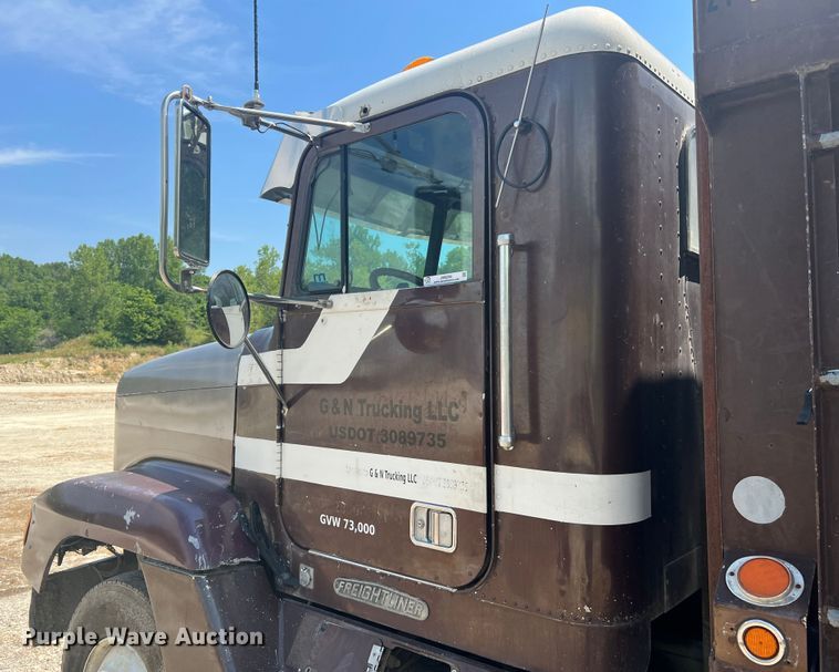 image for item JM9295 1994 Freightliner FLD  dump truck