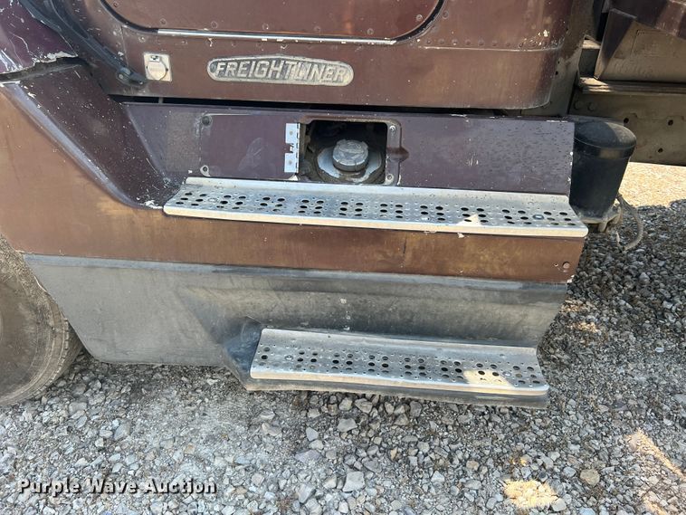 image for item JM9295 1994 Freightliner FLD  dump truck