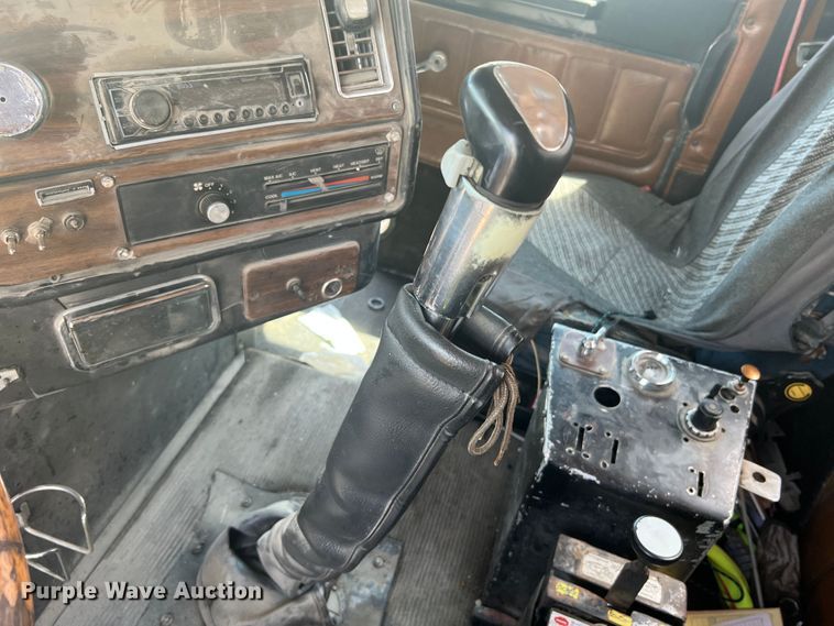 image for item JM9295 1994 Freightliner FLD  dump truck