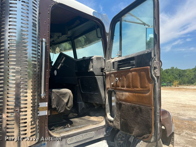 image for item JM9295 1994 Freightliner FLD  dump truck