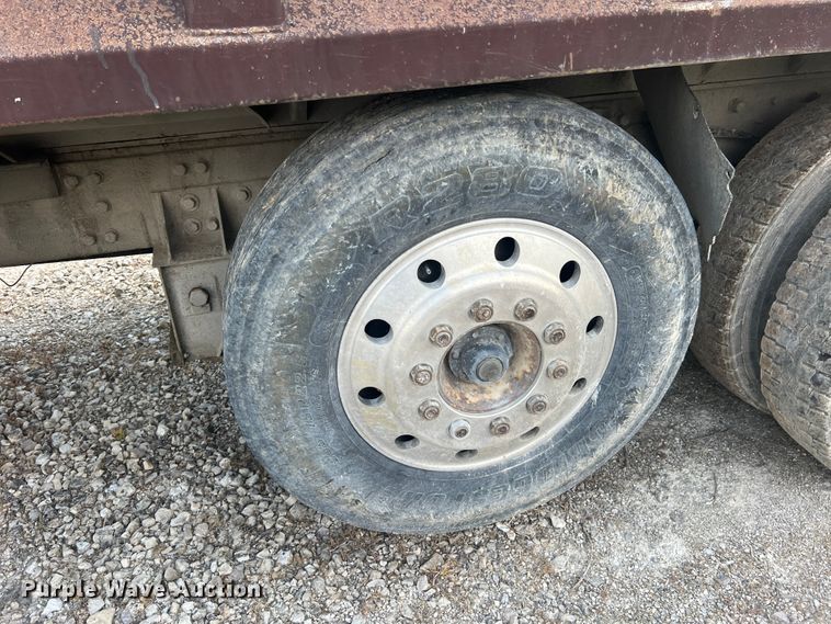 image for item JM9295 1994 Freightliner FLD  dump truck