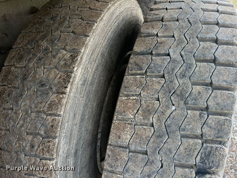 image for item JM9295 1994 Freightliner FLD  dump truck