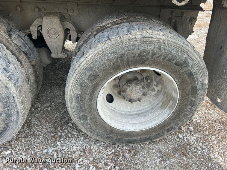 image for item JM9295 1994 Freightliner FLD  dump truck