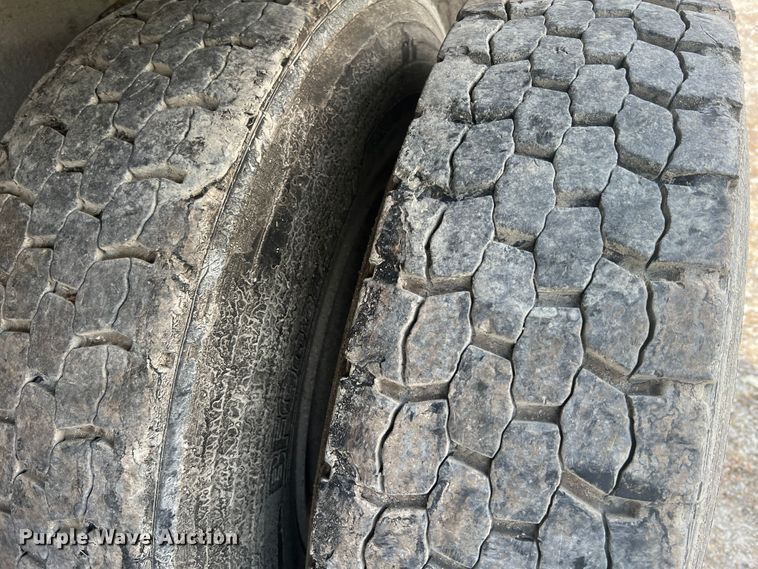 image for item JM9295 1994 Freightliner FLD  dump truck