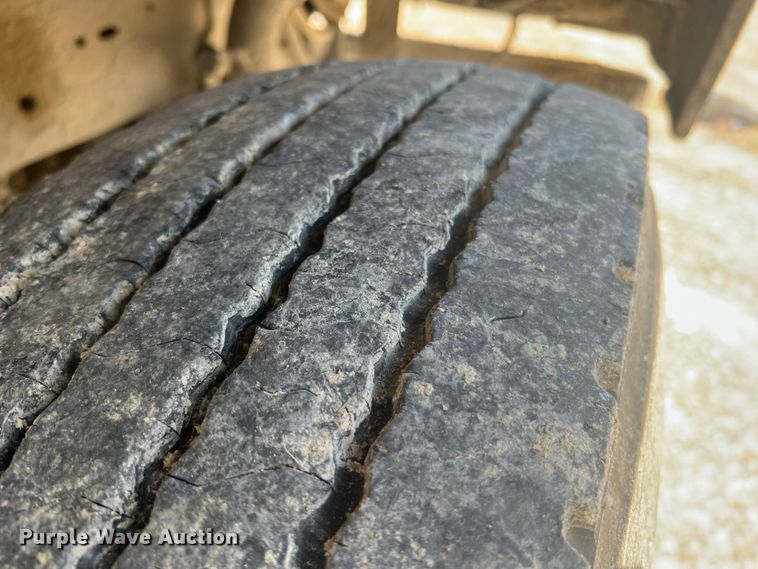 image for item JM9295 1994 Freightliner FLD  dump truck