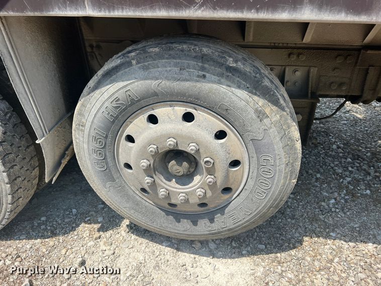 image for item JM9295 1994 Freightliner FLD  dump truck