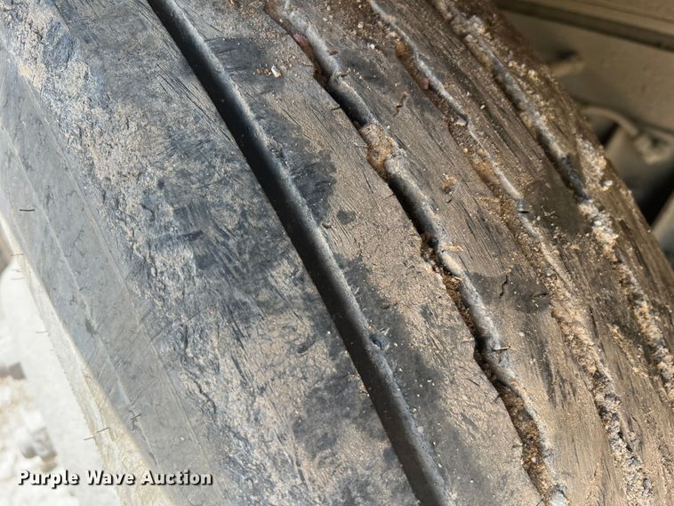 image for item JM9295 1994 Freightliner FLD  dump truck