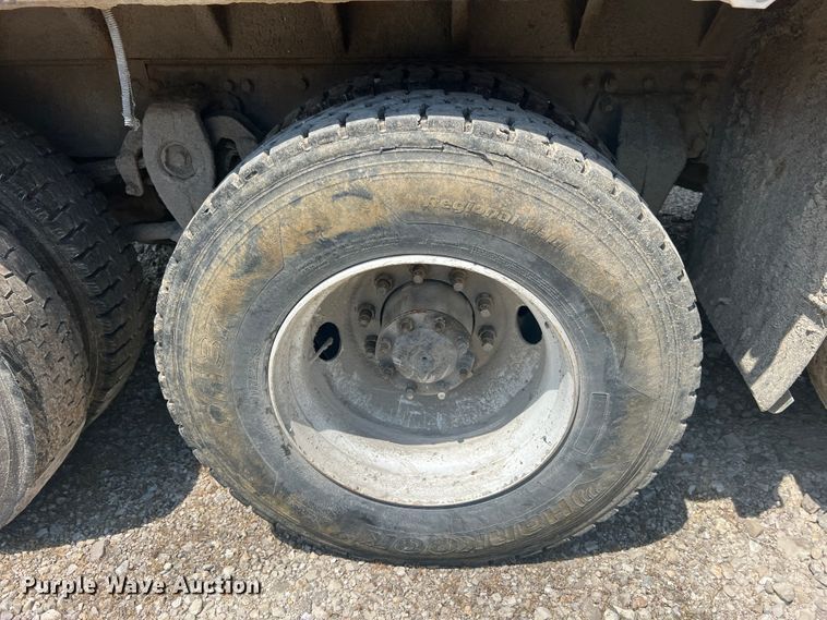 image for item JM9295 1994 Freightliner FLD  dump truck