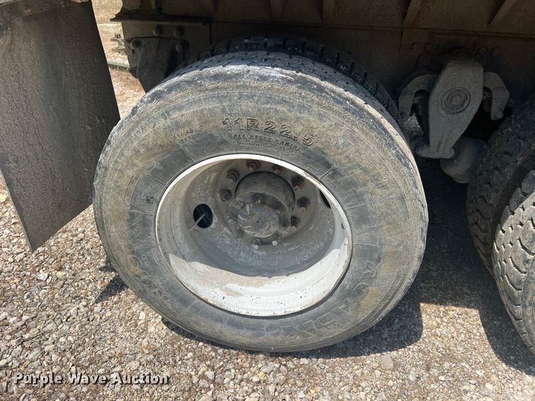 image for item JM9295 1994 Freightliner FLD  dump truck