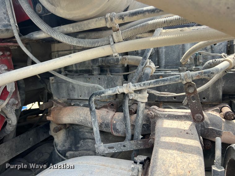 image for item JM9296 2003 Freightliner FLD  semi truck