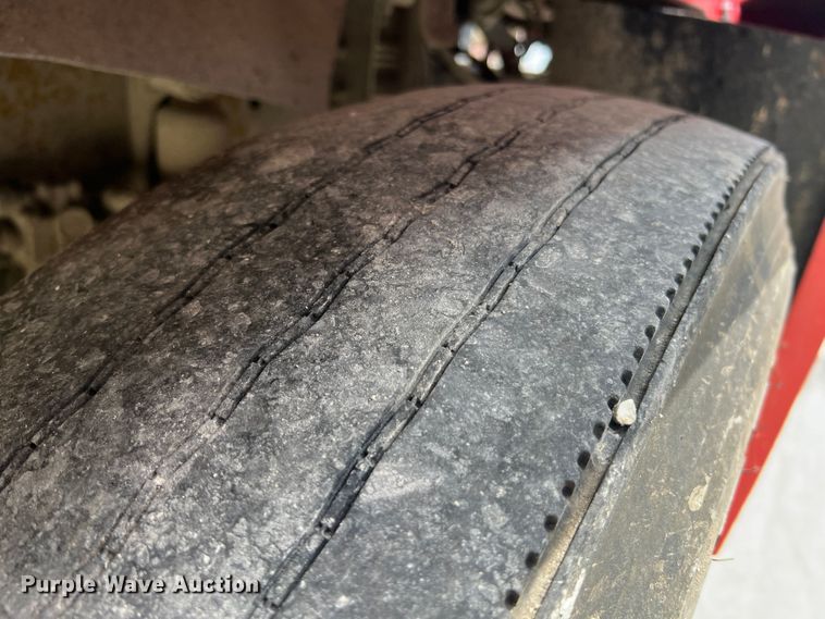 image for item JM9296 2003 Freightliner FLD  semi truck