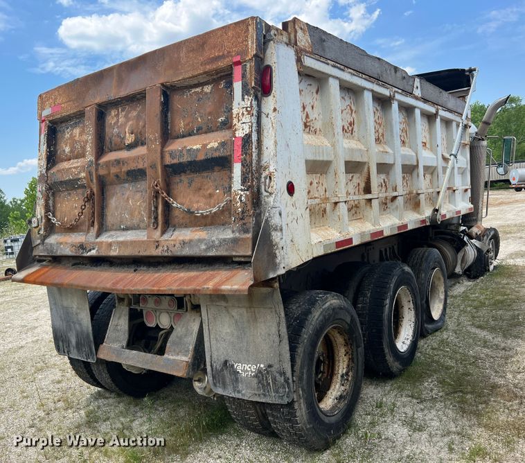 image for item JM9297 1997 Peterbilt 378  dump truck