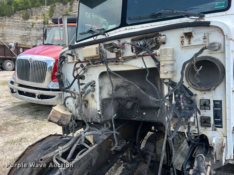 image for item JM9297 1997 Peterbilt 378  dump truck