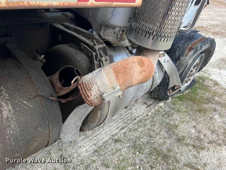 image for item JM9297 1997 Peterbilt 378  dump truck