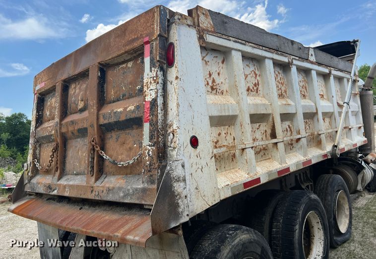 image for item JM9297 1997 Peterbilt 378  dump truck