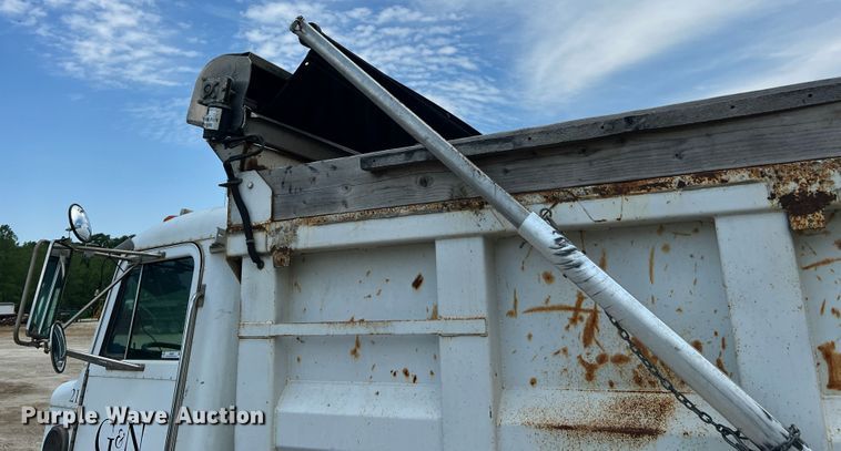 image for item JM9297 1997 Peterbilt 378  dump truck