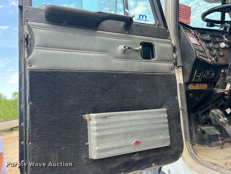 image for item JM9297 1997 Peterbilt 378  dump truck