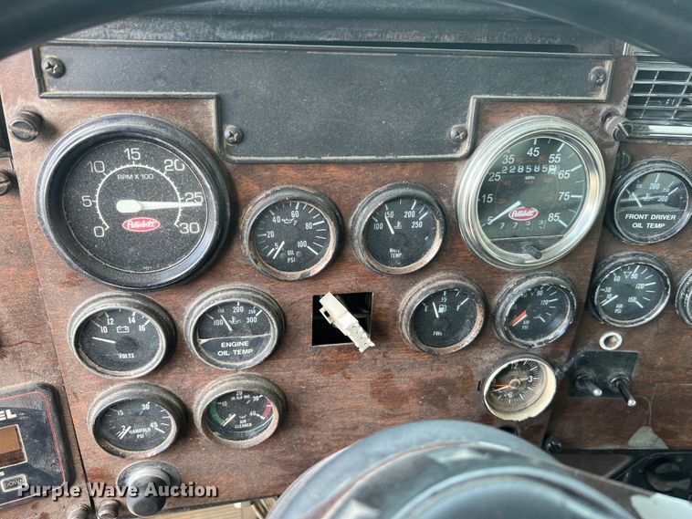 image for item JM9297 1997 Peterbilt 378  dump truck