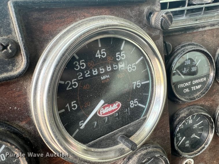 image for item JM9297 1997 Peterbilt 378  dump truck