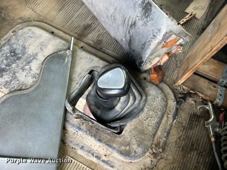 image for item JM9297 1997 Peterbilt 378  dump truck