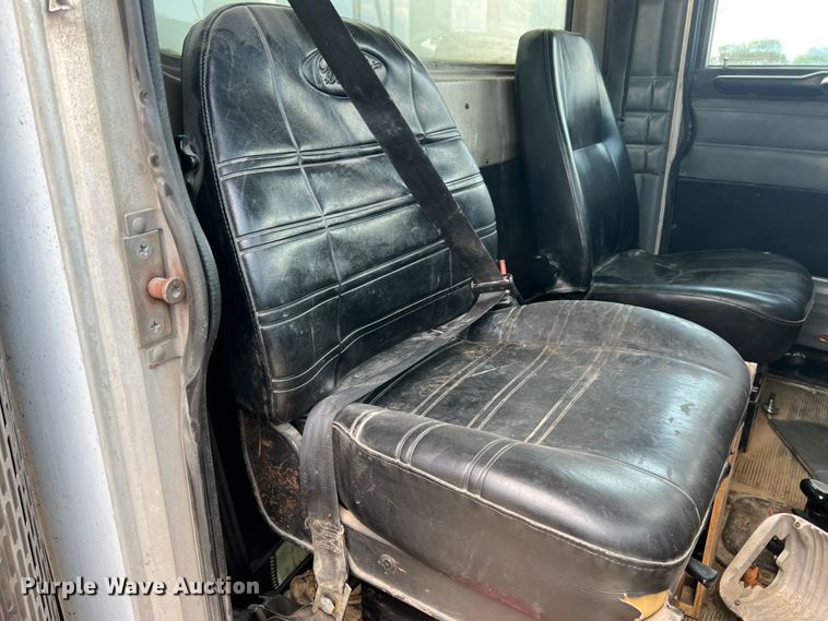 image for item JM9297 1997 Peterbilt 378  dump truck