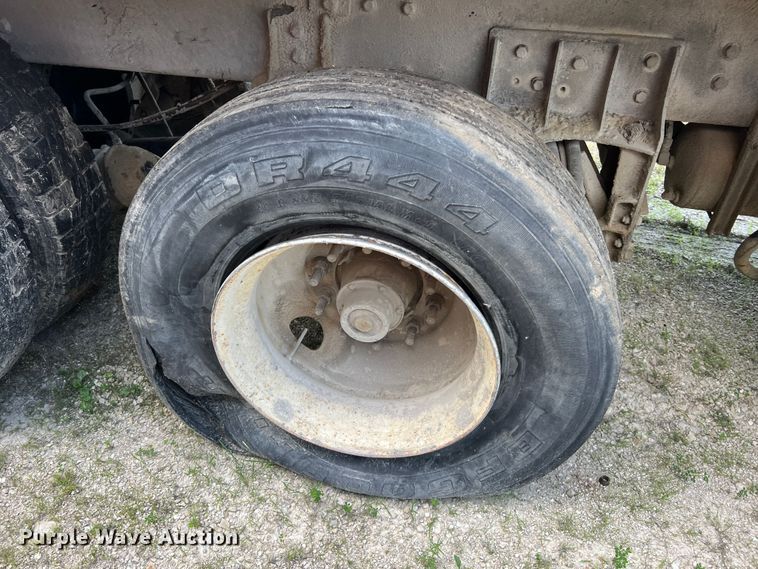 image for item JM9297 1997 Peterbilt 378  dump truck