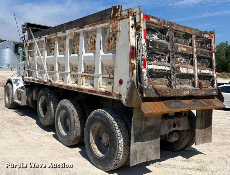 image for item JM9298 1994 Peterbilt 378  dump truck