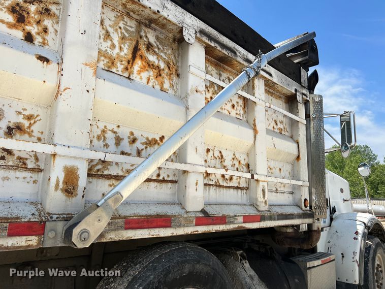 image for item JM9298 1994 Peterbilt 378  dump truck