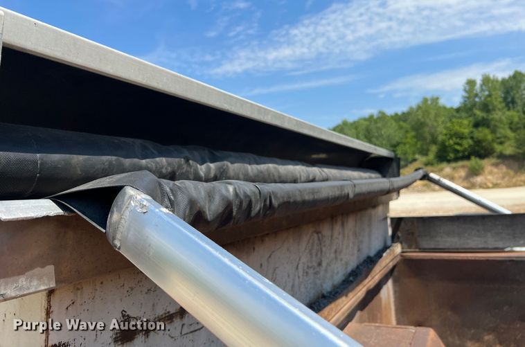 image for item JM9298 1994 Peterbilt 378  dump truck