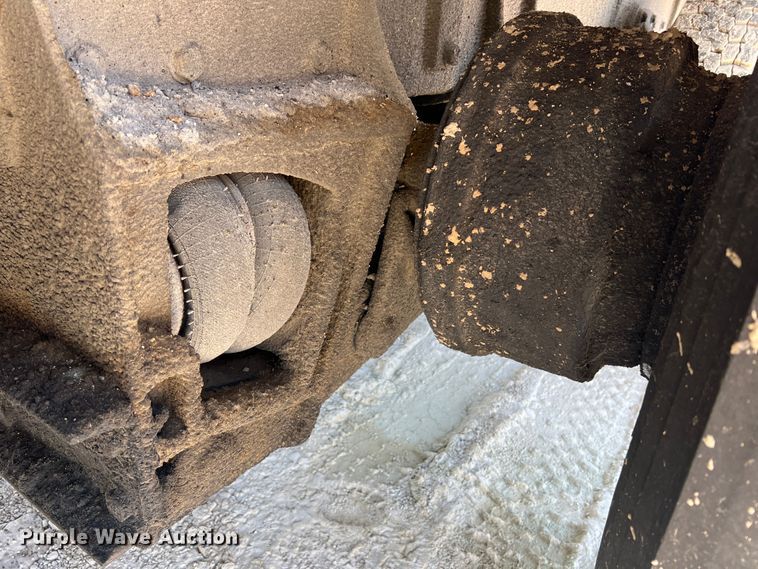 image for item JM9298 1994 Peterbilt 378  dump truck