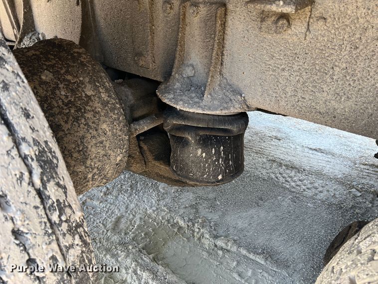 image for item JM9298 1994 Peterbilt 378  dump truck