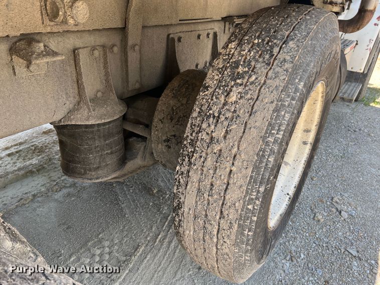 image for item JM9298 1994 Peterbilt 378  dump truck