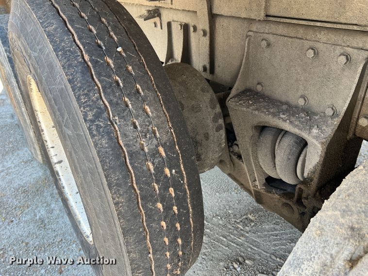 image for item JM9298 1994 Peterbilt 378  dump truck