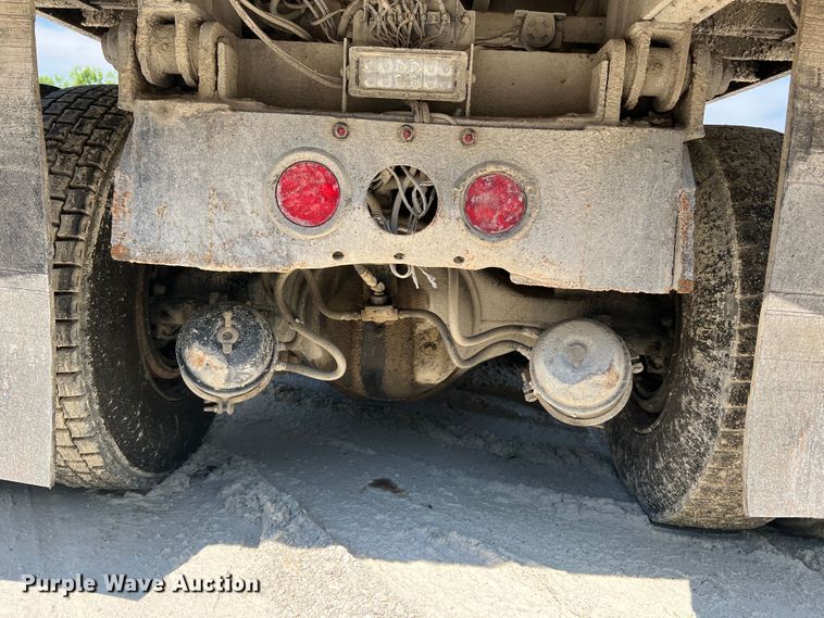 image for item JM9298 1994 Peterbilt 378  dump truck