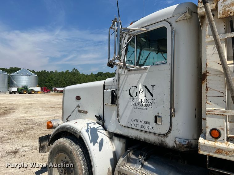 image for item JM9298 1994 Peterbilt 378  dump truck