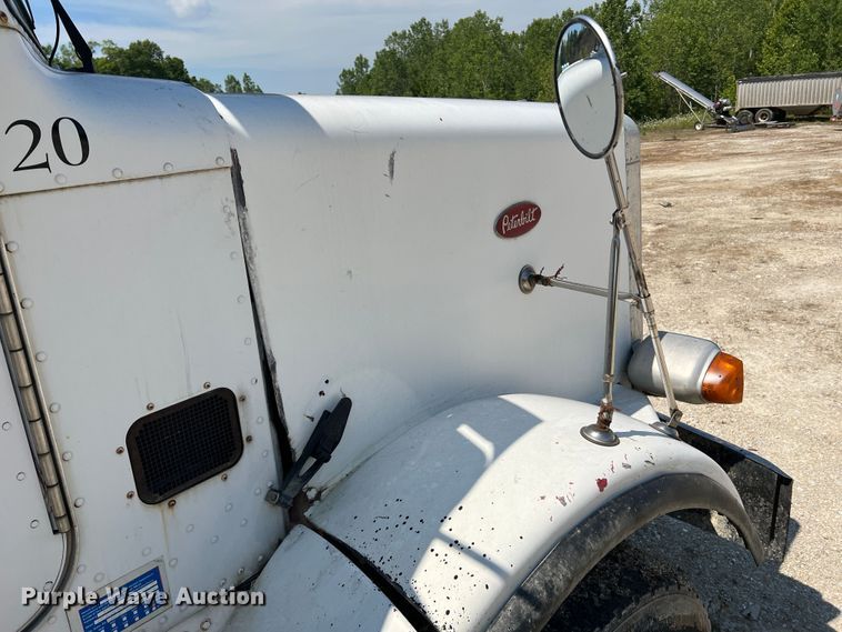 image for item JM9298 1994 Peterbilt 378  dump truck