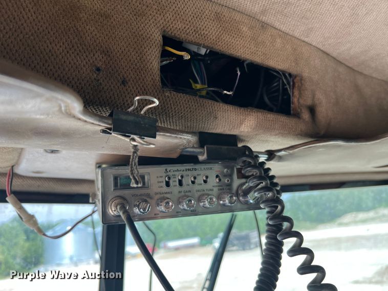 image for item JM9298 1994 Peterbilt 378  dump truck