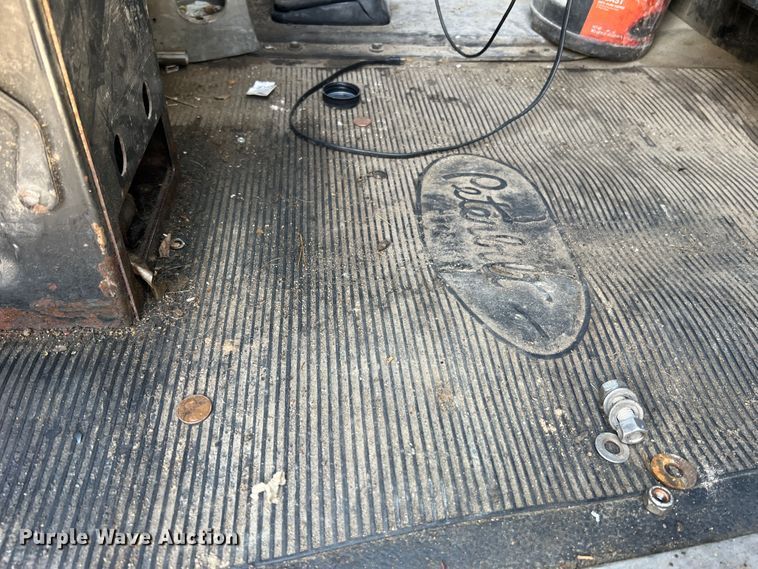 image for item JM9298 1994 Peterbilt 378  dump truck