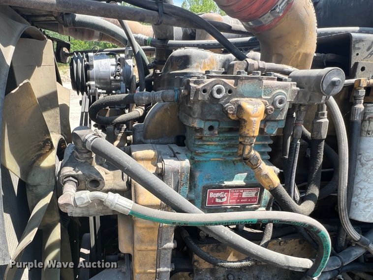 image for item JM9298 1994 Peterbilt 378  dump truck