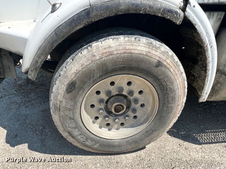 image for item JM9298 1994 Peterbilt 378  dump truck