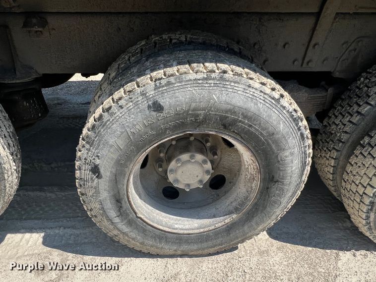 image for item JM9298 1994 Peterbilt 378  dump truck