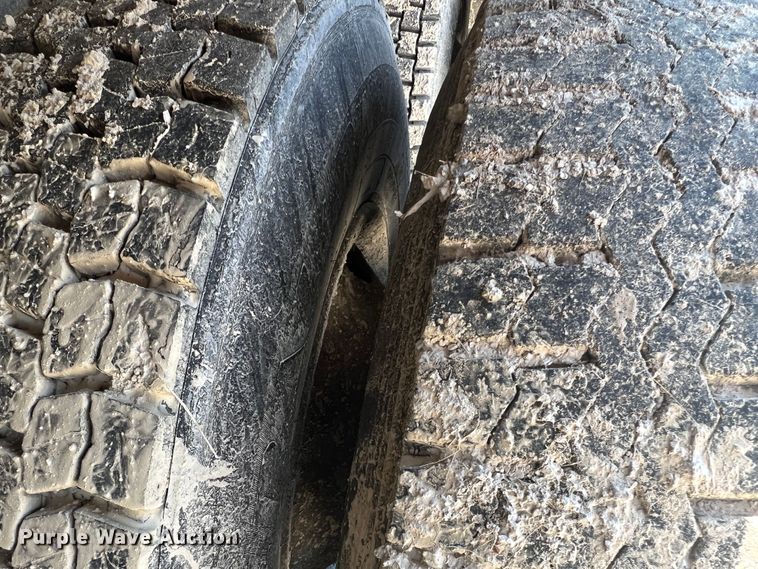 image for item JM9298 1994 Peterbilt 378  dump truck