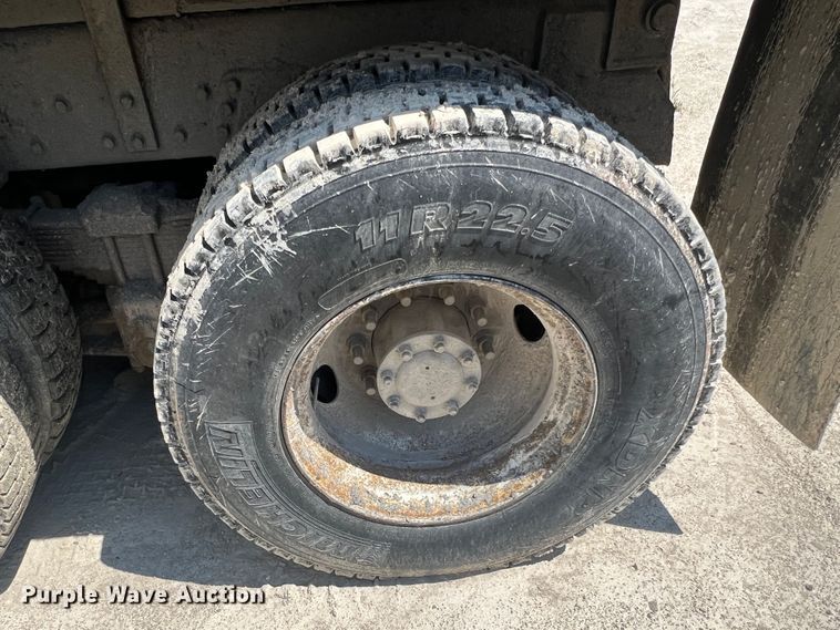 image for item JM9298 1994 Peterbilt 378  dump truck