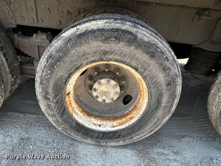 image for item JM9298 1994 Peterbilt 378  dump truck