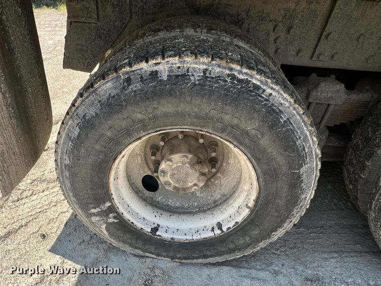 image for item JM9298 1994 Peterbilt 378  dump truck